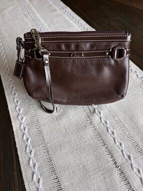 Coach Gallery Wristlet Dark Brown Leather